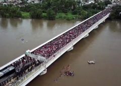 Migrant Caravan in Guatemala Pushes Through Border from Honduras to Reach U.S.