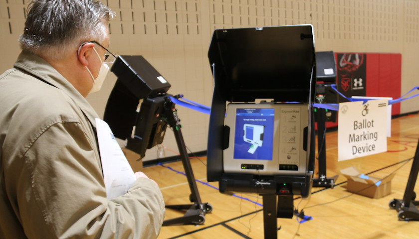 Georgia Voter: Spalding County Precinct Voting Machines Broken, No Paper Ballots Offered
