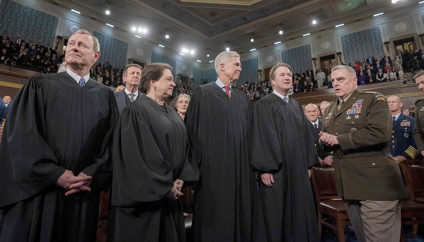 Liberal Group Offers Cash Payouts to Workers Who Identify Locations of Conservative SCOTUS Justices