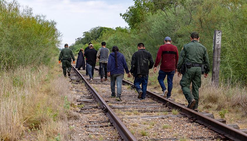 More than 200,000 Migrants Came to U.S. in December amid Mounting Border Crisis: CBP
